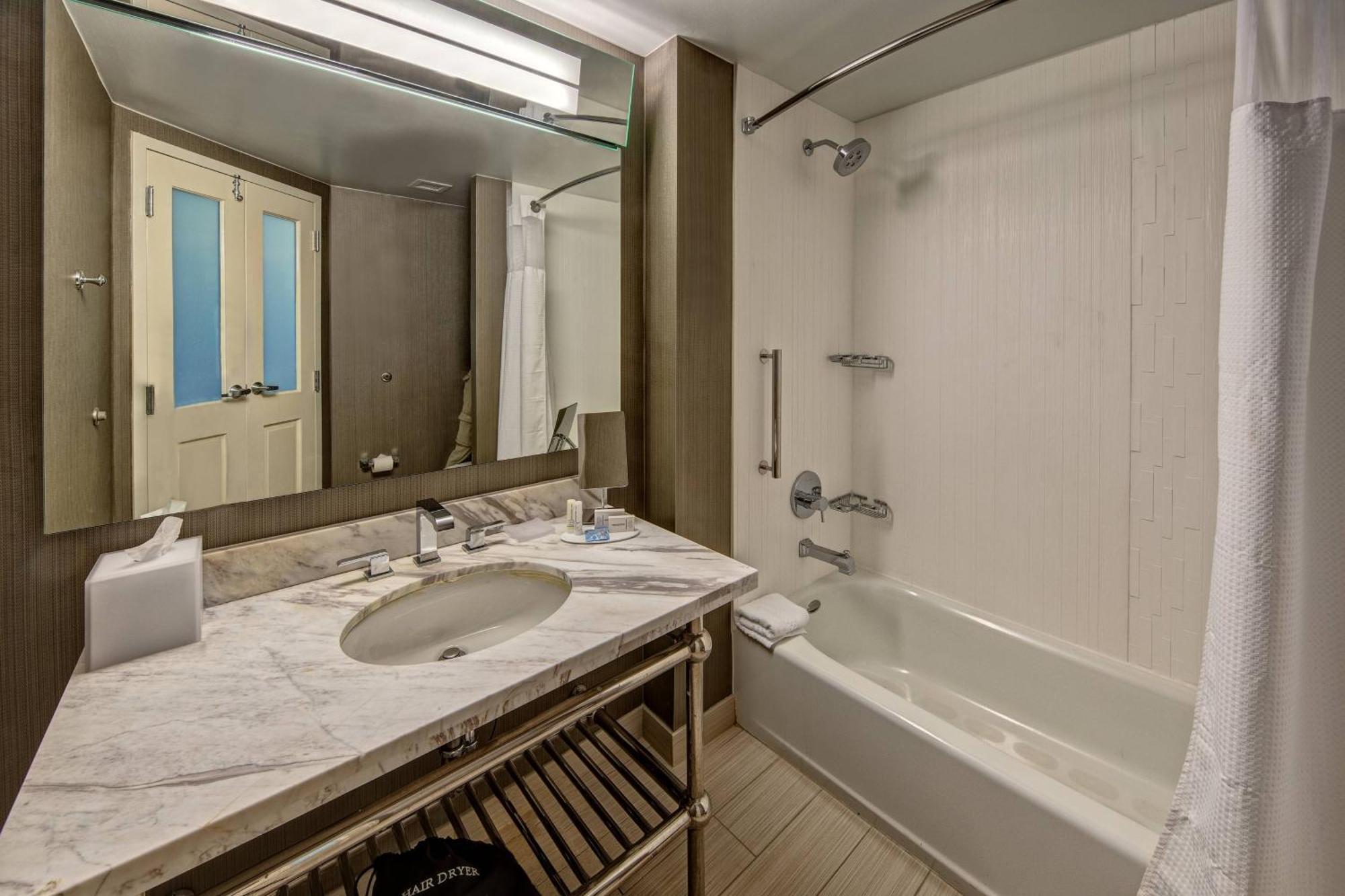 Courtyard By Marriott Dulles Airport Хърндън Екстериор снимка