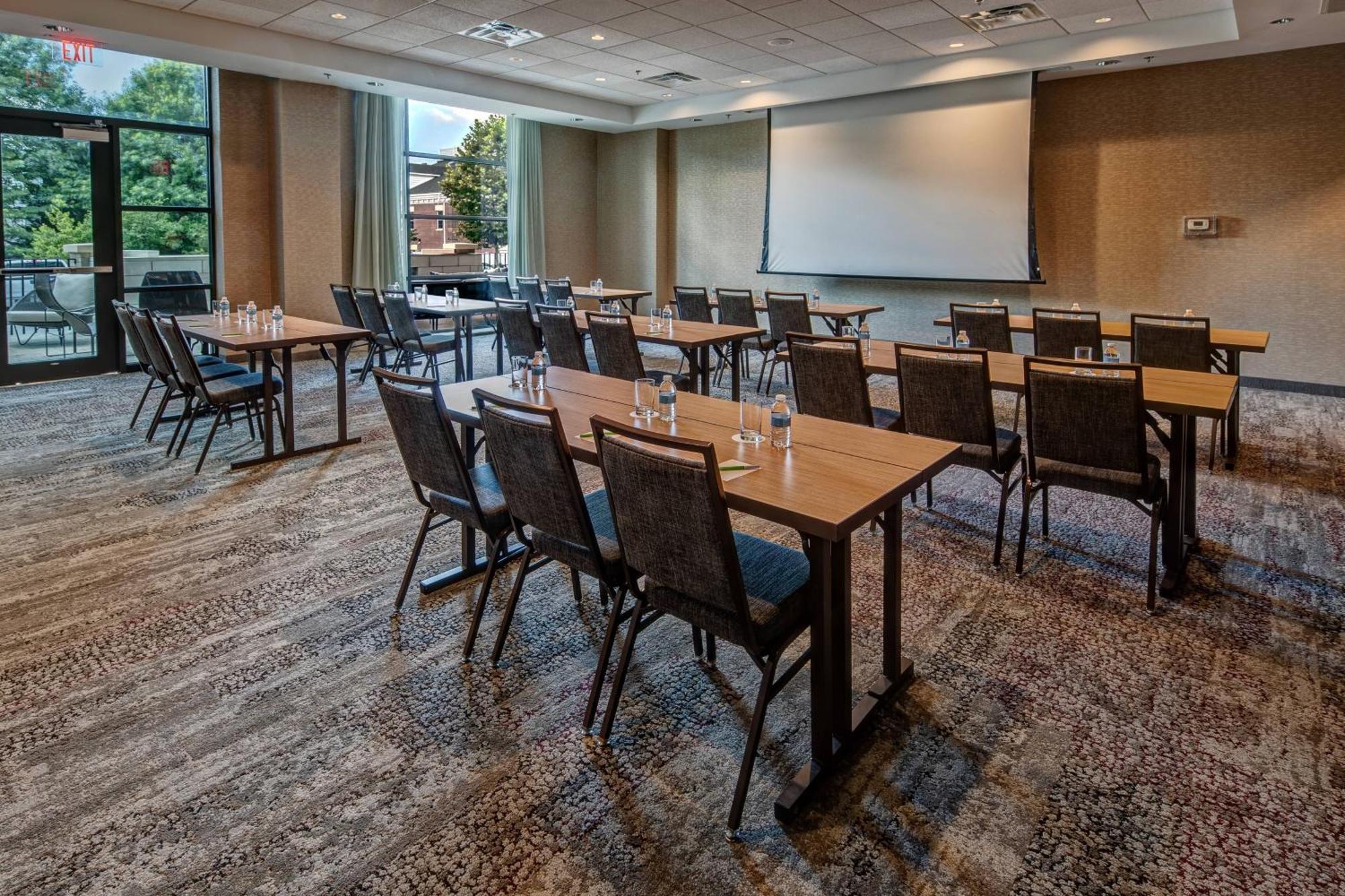 Courtyard By Marriott Dulles Airport Хърндън Екстериор снимка